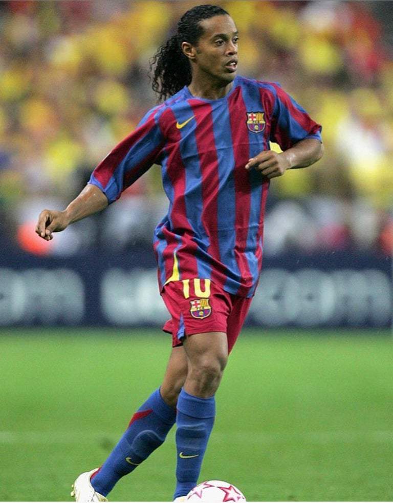 Barcelona Home Shirt 2005/06 - Ronaldinho 10
